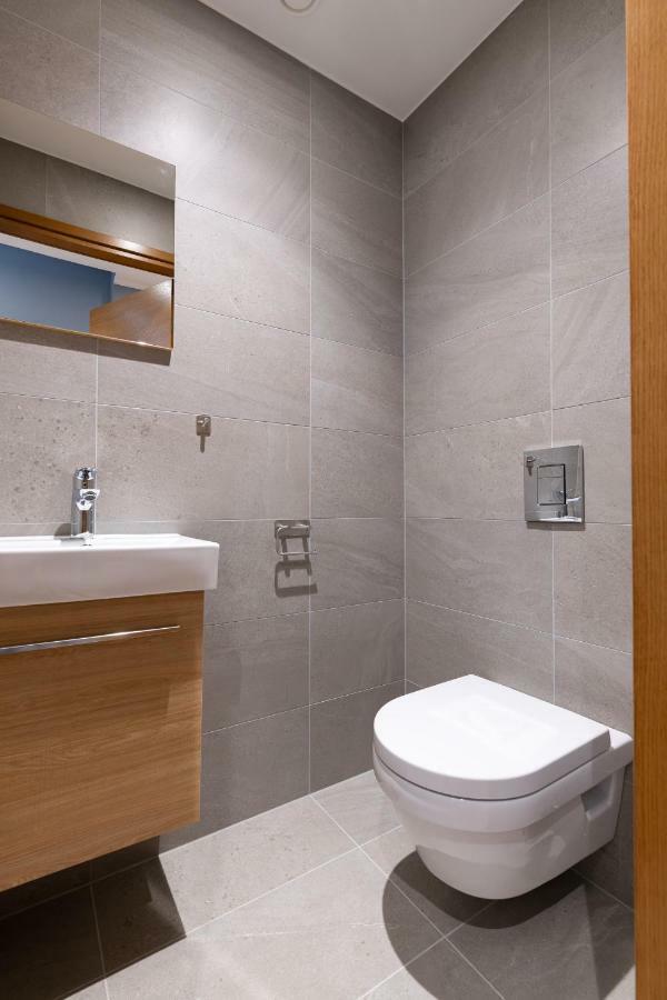 Apartment Self-check-in 3 Bedroom With Sauna And Balconies